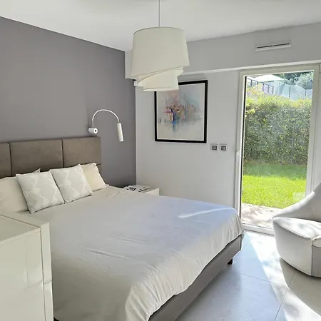 Exclusive - * 圣特罗佩